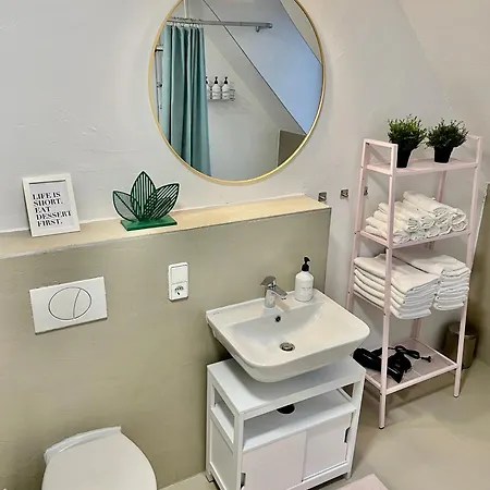 Apartament Grosszuegiges I Waschtrockner I Playstation I 5 Gaeste *